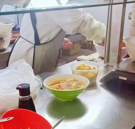 王喜峰麻辣烫南昌工程学院食堂档口情况